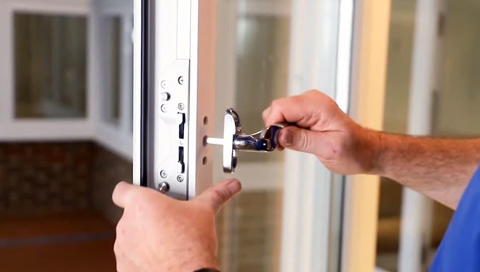 طول عمر واقعی پنجره UPVC چقدر است؟ راهنمای نگهداری و افزایش عمر مفید 2 طول عمر پنجره UPVC